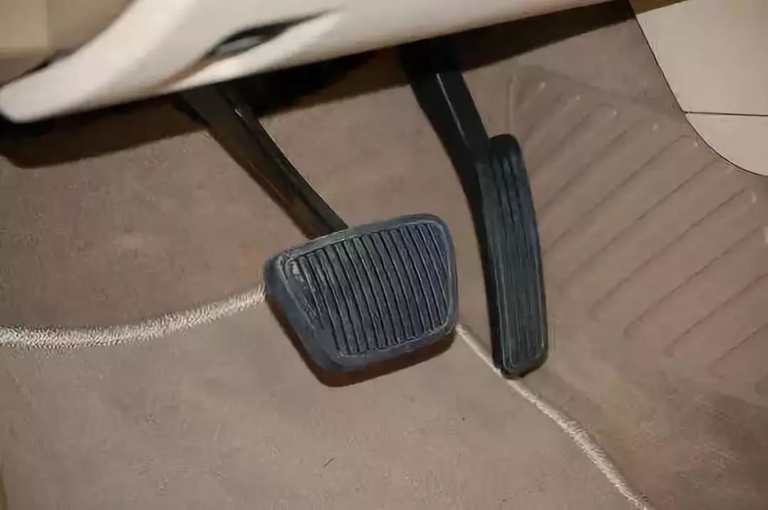 摩托車(chē)剎車(chē)圈，輪轂剎車(chē)圈，鼓式制動(dòng)器，Drum brake，摩托車(chē)制動(dòng)鐵套